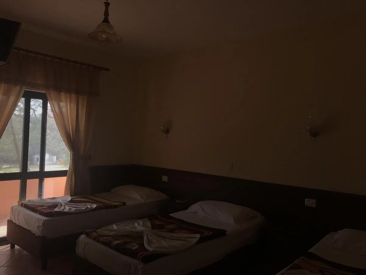 Hotel Kosmira Golem  Golem (Tirana)