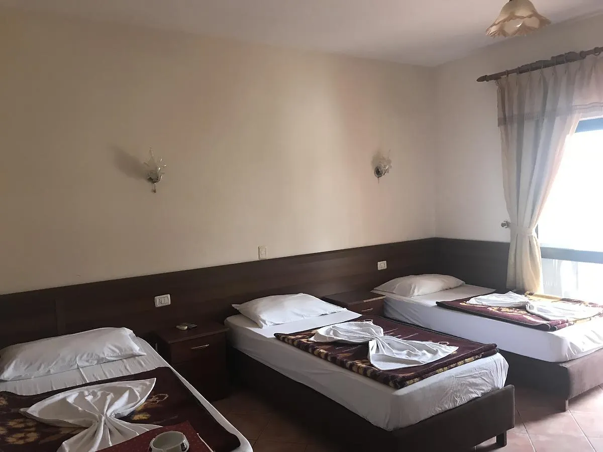 Hotel Kosmira Golem  Golem (Tirana)